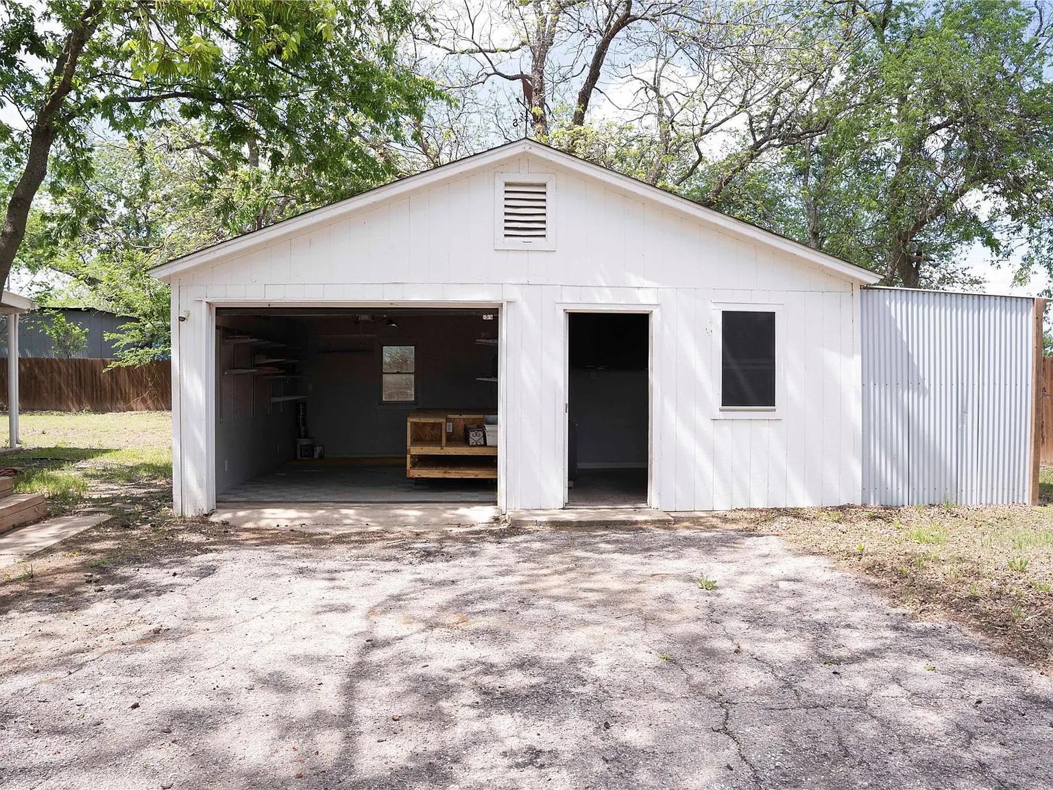 2 bed, 1.5 bath, $2,150 — Photo 3