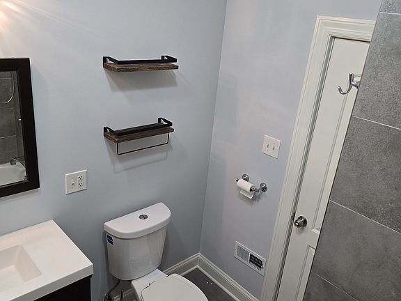4th image of 2108 S 48th Ct #1