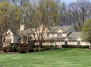 6 Hickory Dr, Chester, NJ 07930
