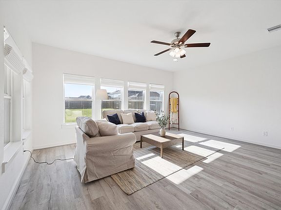 3rd image of 7419 Casuna Ln