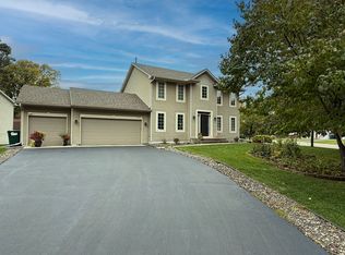 9188 Alamo St NE, Blaine, MN 55449