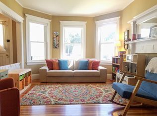 21 Seymour St, Roslindale, MA 02131