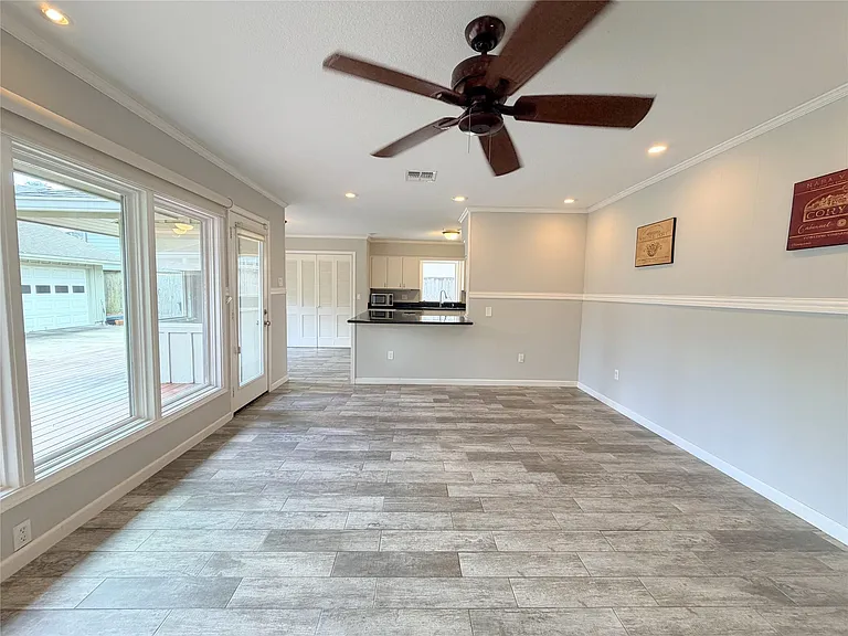 5019 Yarwell Dr — Photo 12