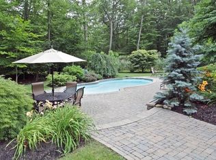 17 Coe Farm Rd, Suffern, NY 10901