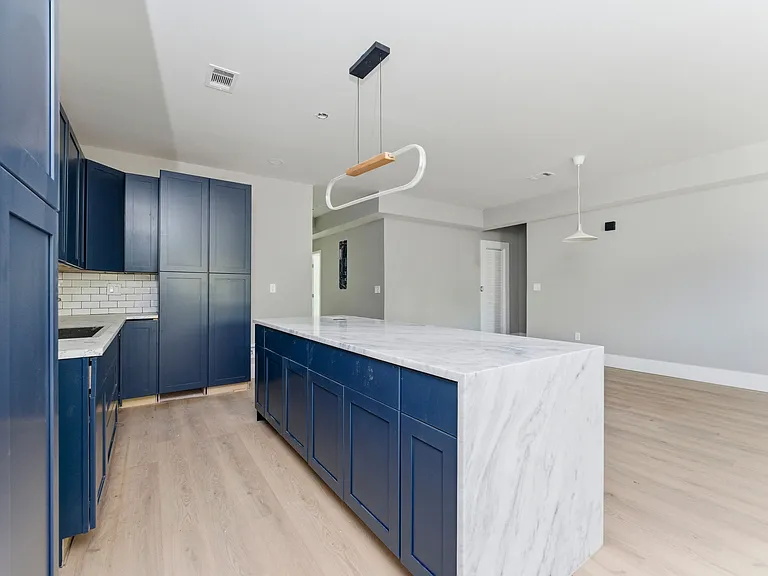1409 NW Dr NW — Photo 2