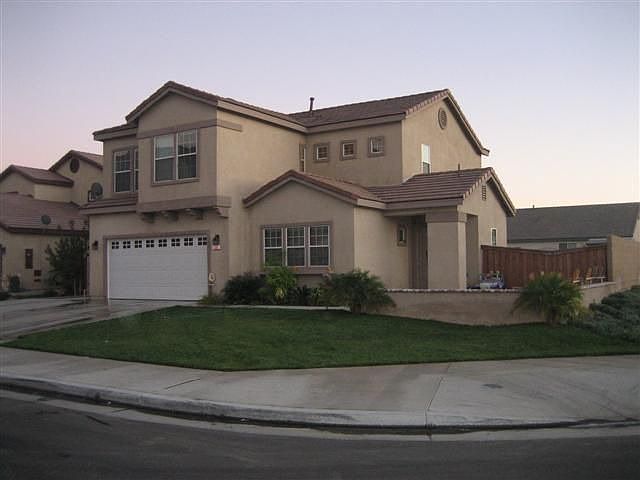 Stunning 4 bedroom pool home!
