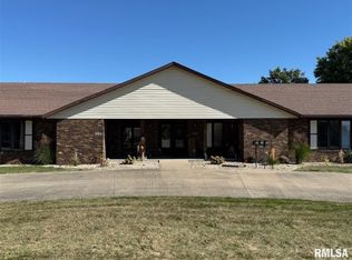 2103 Maple Ave, Macomb, IL 61455