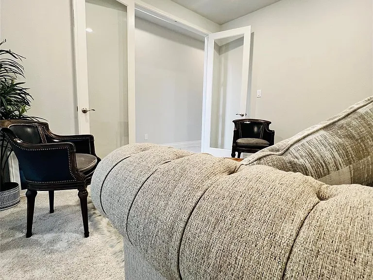 2102 Marian Lee Ln — Photo 28