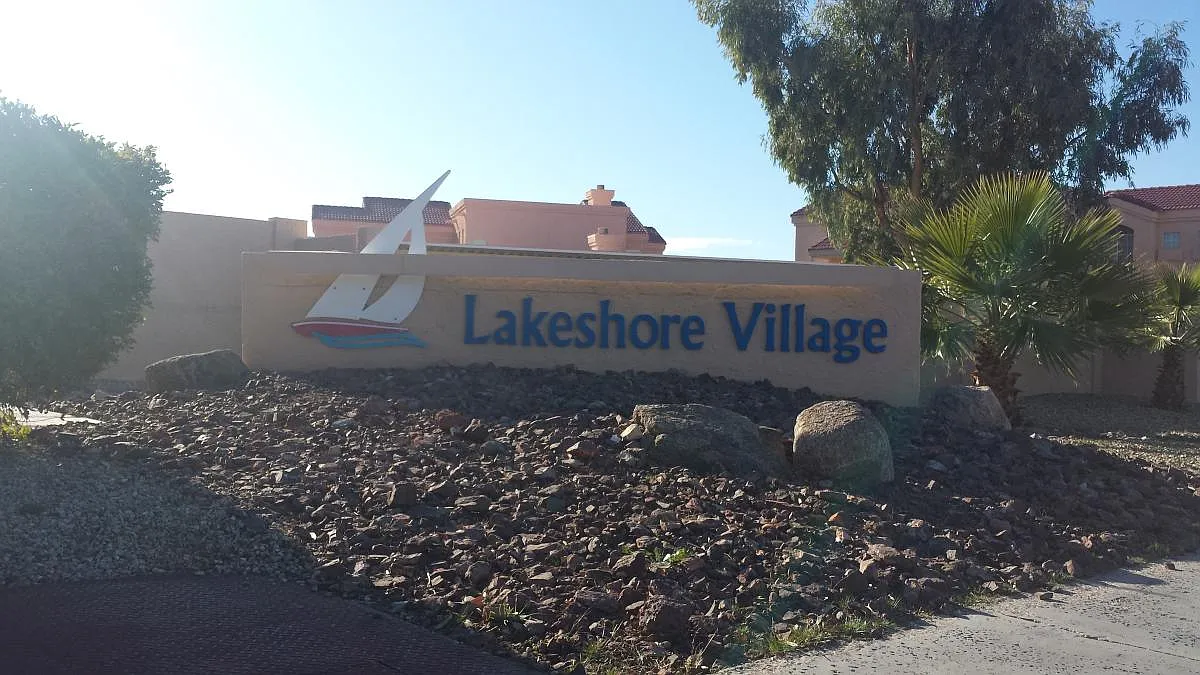 2 bed, 1018 sqft, $2,400 — Photo 1