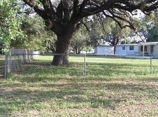 1022 Commerce St, Pleasanton, TX 78064