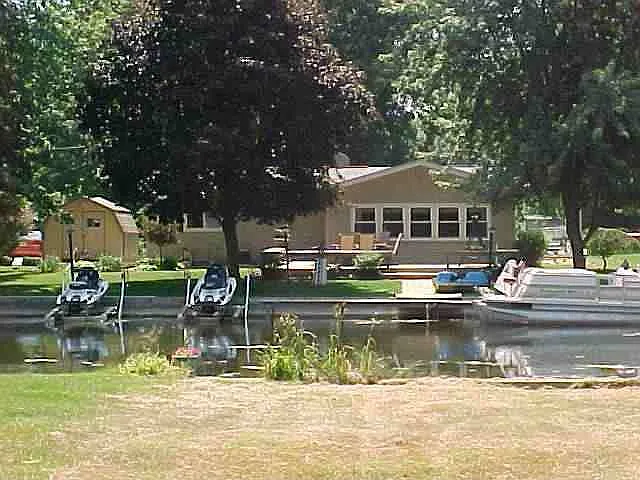 32 Ems B26 Ln photo 1