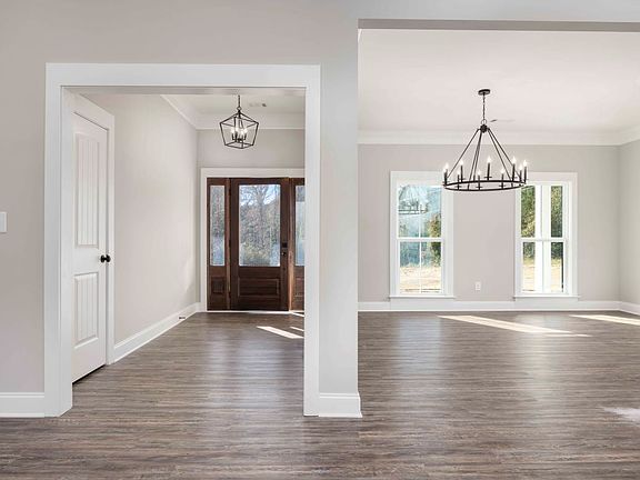 Foyer Breakfast Room