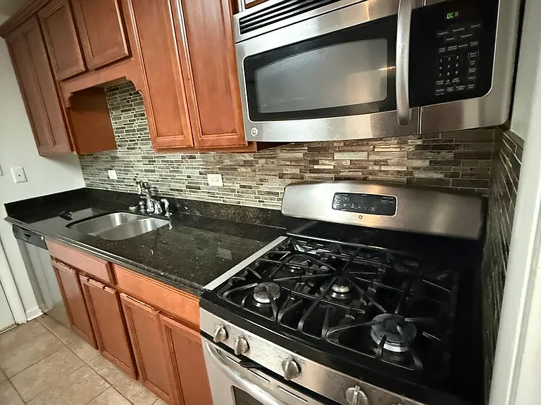 8520 Lakewood Ave — Photo 9