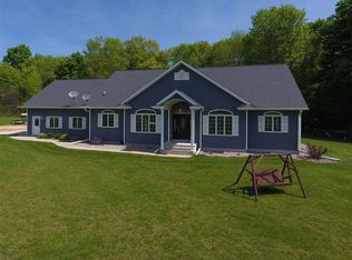 N9976 Quarterline Rd, Marion, WI 54950