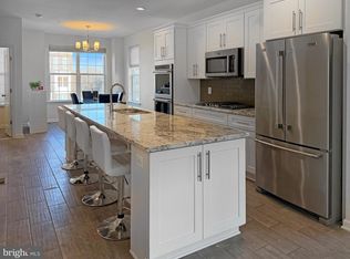 9713 Weshire Dr, Upper Marlboro, MD