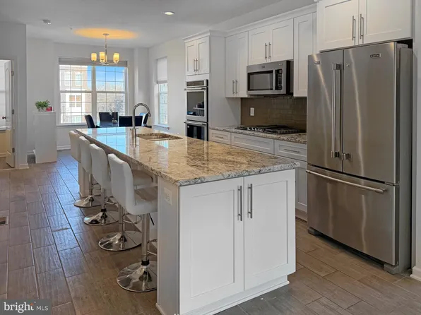 9713 Weshire Dr, Upper Marlboro, MD 20774