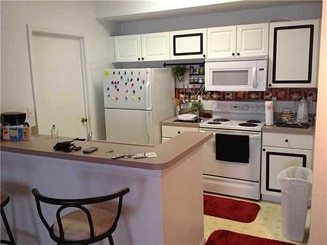 2nd image of 5512 Metrowest Blvd #12-206