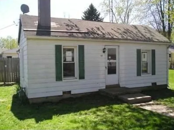 65 Church St, Cedarville, OH 45314