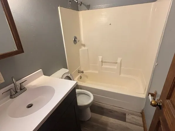 327 Harrison St., 327 Harrison St #B, Elkhart, IN 46516