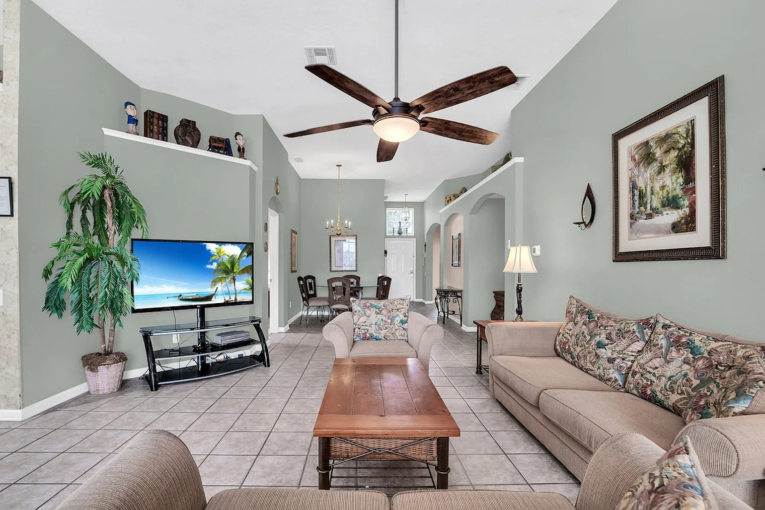 4 bed, 3.0 bath, 1840 sqft, $4,360 — Photo 1