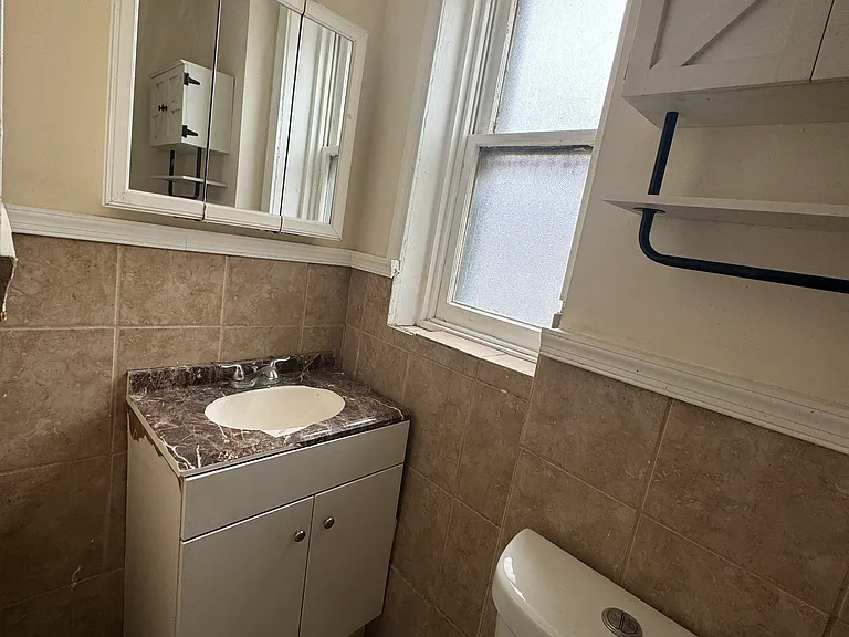 521 E Westmoreland St — Photo 14