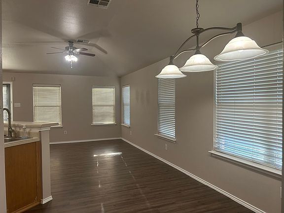 4th image of 127 Aguilar Dr