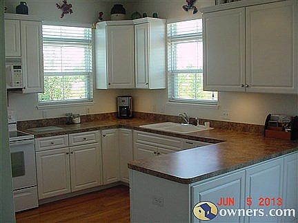 kitchen cabinets & sink