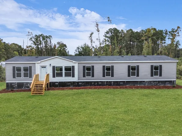 218 Shade Tree Dr, Midway, GA 31320