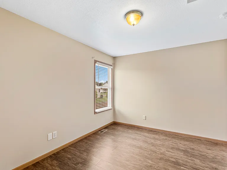 77 W Fieldstone — Photo 9
