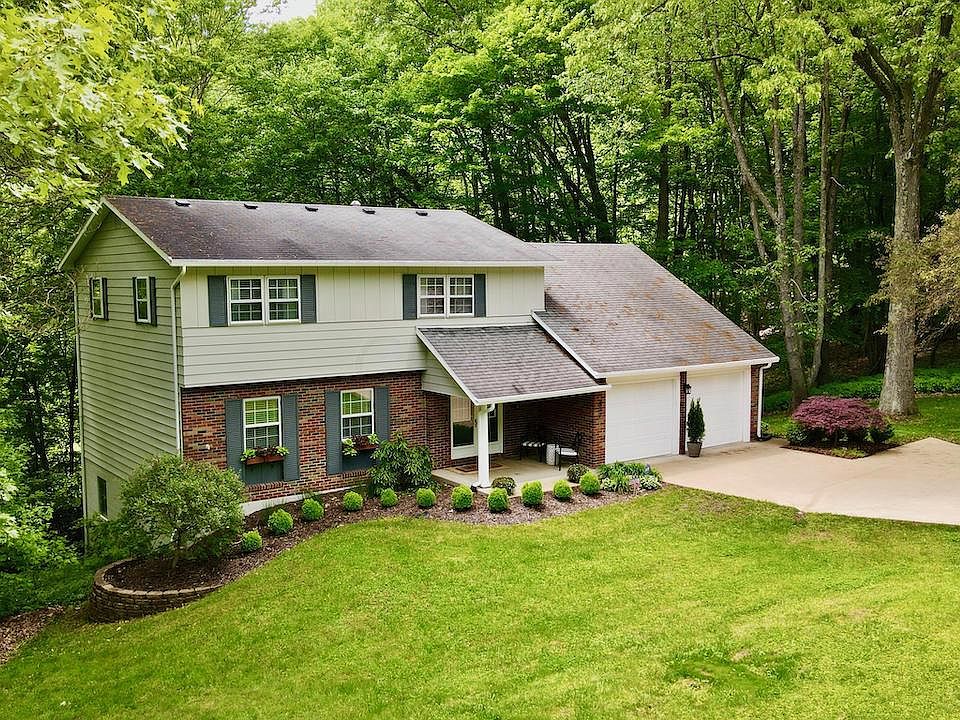 1st image of 439 Pinetree Dr