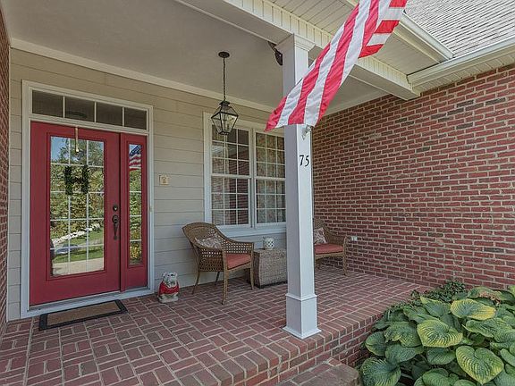 3rd image of 75 Saint Andrews Dr