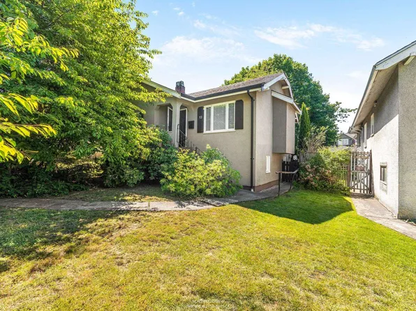 12 King Edward Ave W, Vancouver, BC V5Y 2H7