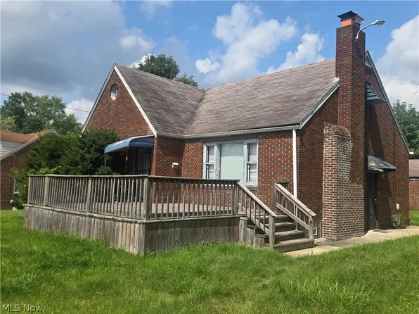 2156 McGuffey Rd, Youngstown, OH 44505