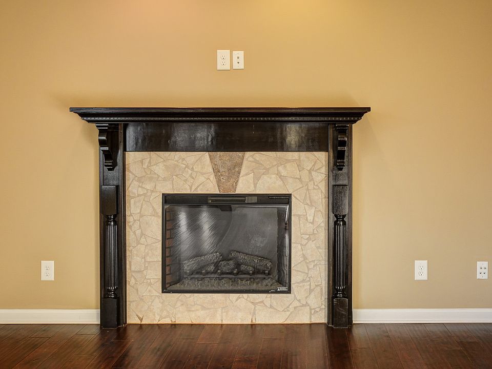 1st image of 2988 McManus Cir
