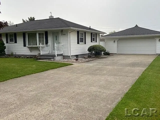 2766 Sharon Dr photo 1