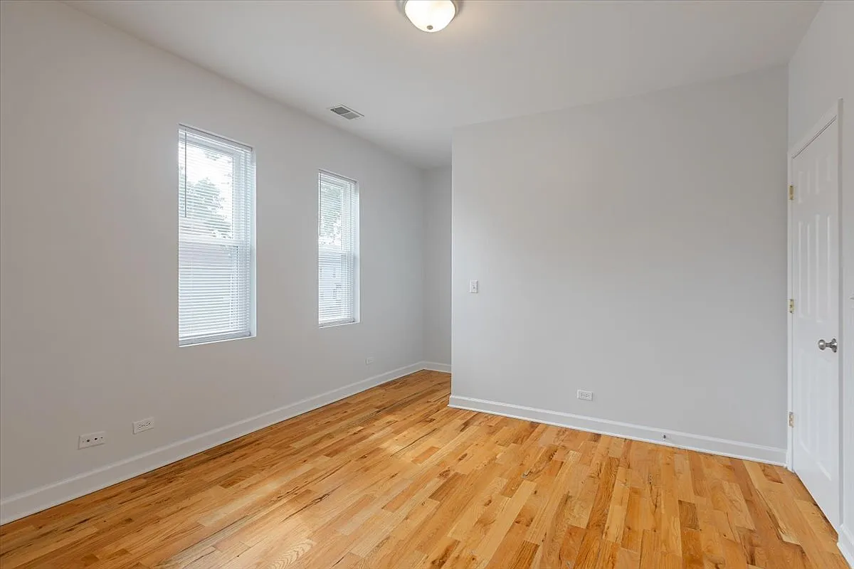 1 bed, $1,000 — Photo 2
