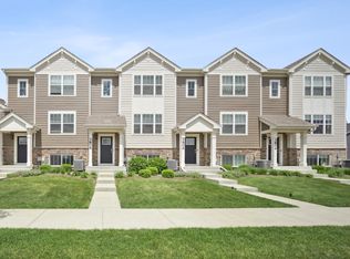 3808 Honeysuckle Ln, Elgin, IL 60124
