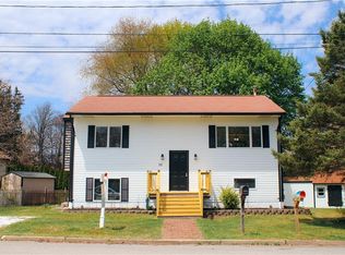 12 Joaquin Ct, West Warwick, RI 02893