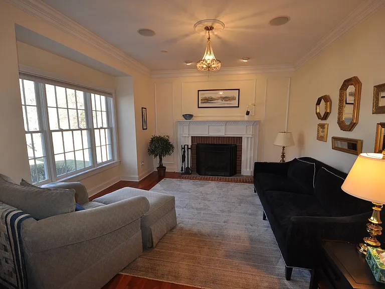 163 Taconic Rd — Photo 10