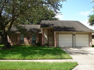 16818 Barkentine Ln, Friendswood, TX 77546