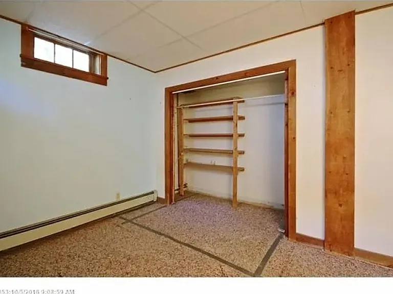 40 Claman Dr — Photo 13