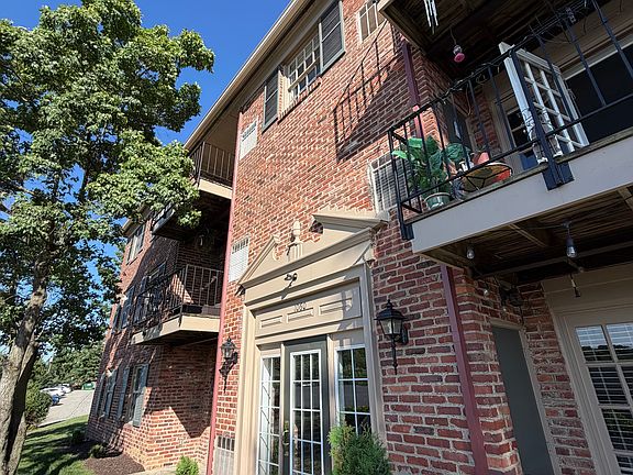 2nd image of 1060 Chatham Park Dr