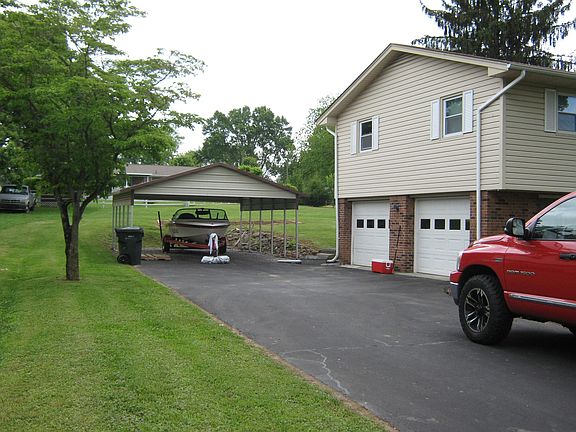 2nd image of 125 Dawn Pl