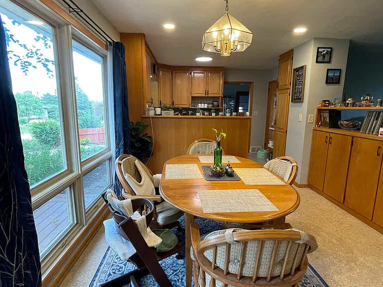 2018 Greenbriar Cir — Photo 2