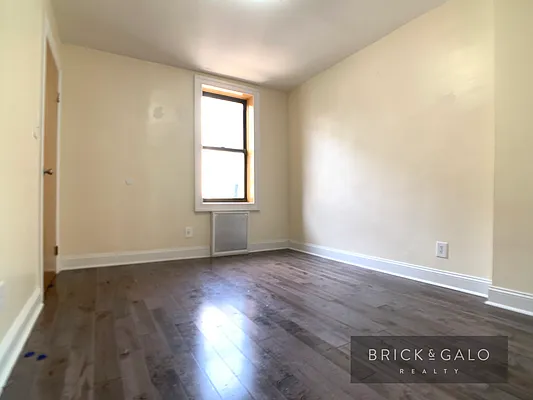 Rented by BRICK & GALO REALTY CORP | media 8