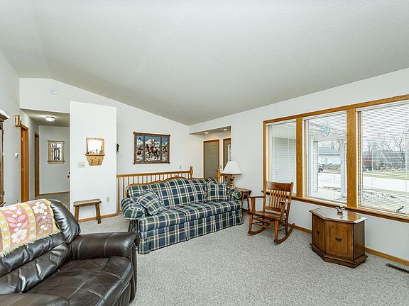 5th image of 4943 3rd St NW