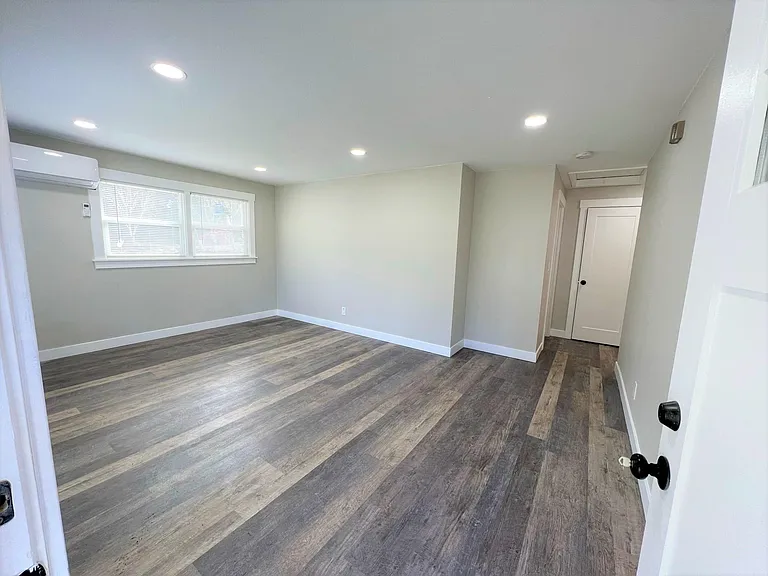 603 N Charleston Ave — Photo 3