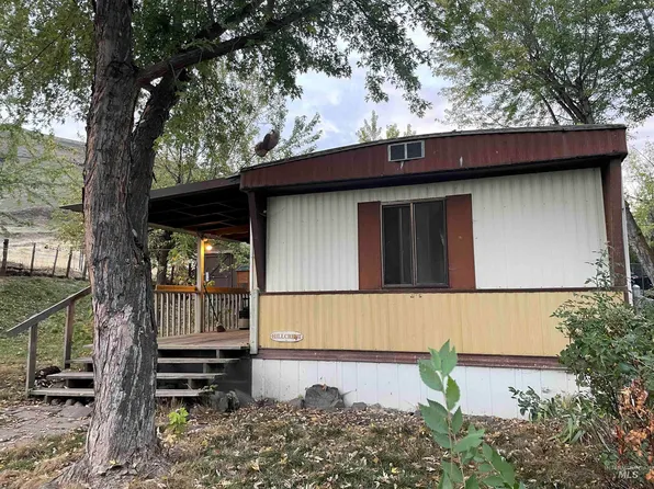 1412 4th St Trailer 7, Asotin, WA 99402