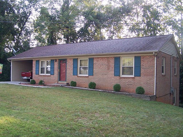 1st image of 246 Hawkins Dr