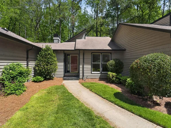 3515 Willow Tree Ln, Clayton, NC 27520